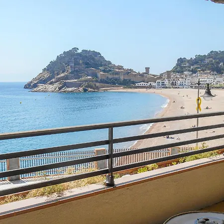 Apartamento 4 Bedroom Awesome In *