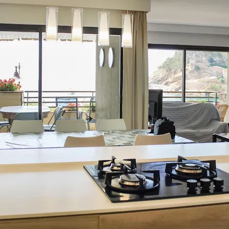 4 Bedroom Awesome In